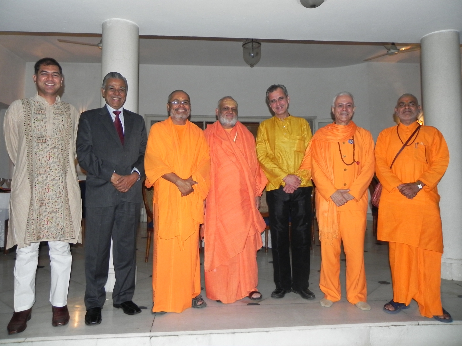 Recepção dos Grandes Mestres do Yoga da Índia na Embaixada de Portugal - Dillí, Índia - 2011, Março